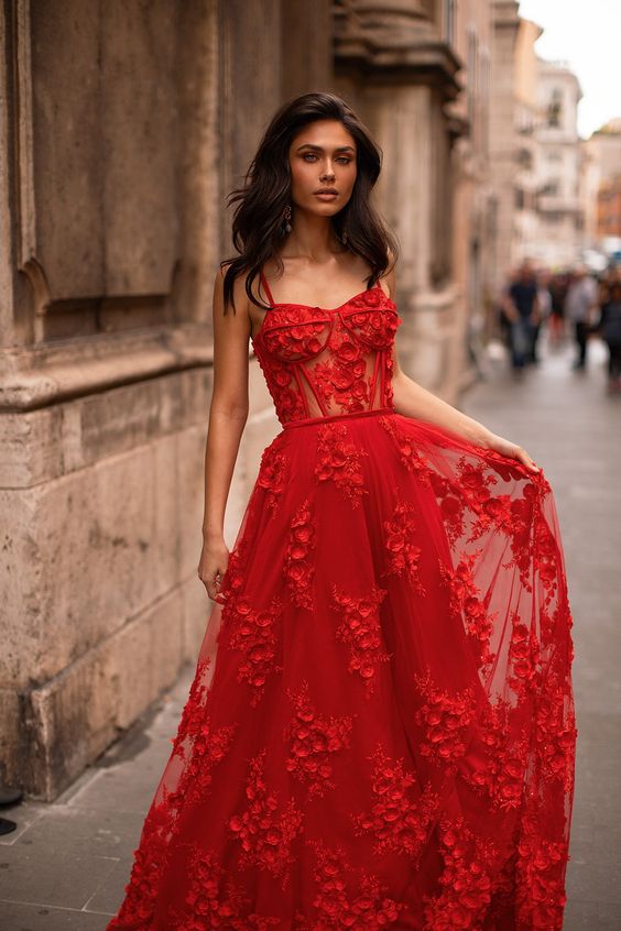 áo cưới đỏ