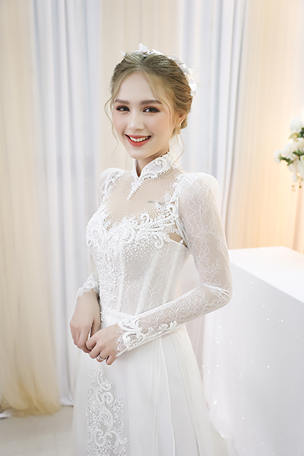 Trang phục trong buổi lễ rước dâu được thiết kế với những chi tiết tỉ mỉ. (Ảnh: Báo Đất Việt).
