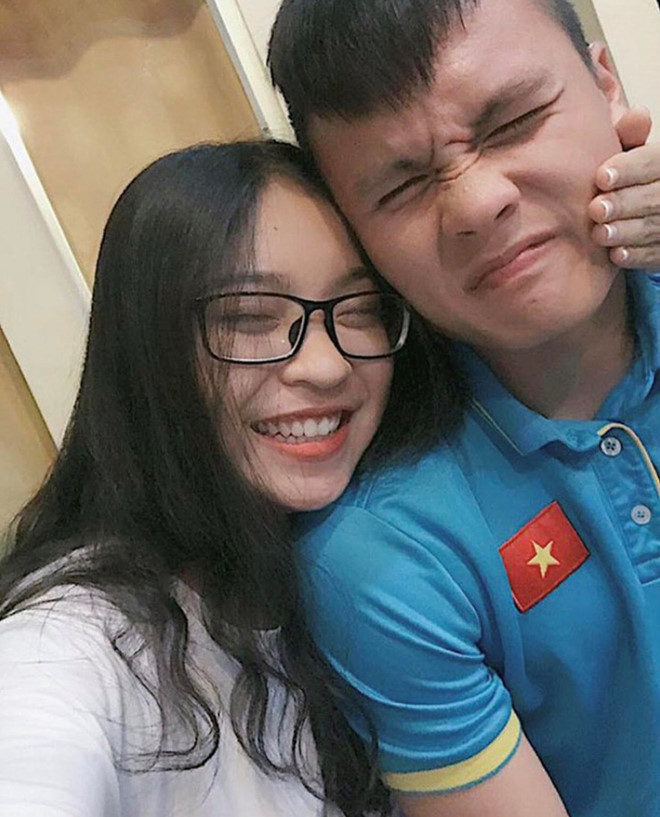 Cô nàng từng gây xôn xao khi công khai hẹn hò cầu thủ Quang Hải. (Ảnh: Instagram ntnhalee_)